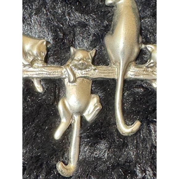 Solid Cat Wall Hook Hanger Featuring Four Playful Cats On A Branch - Picture 2 of 8